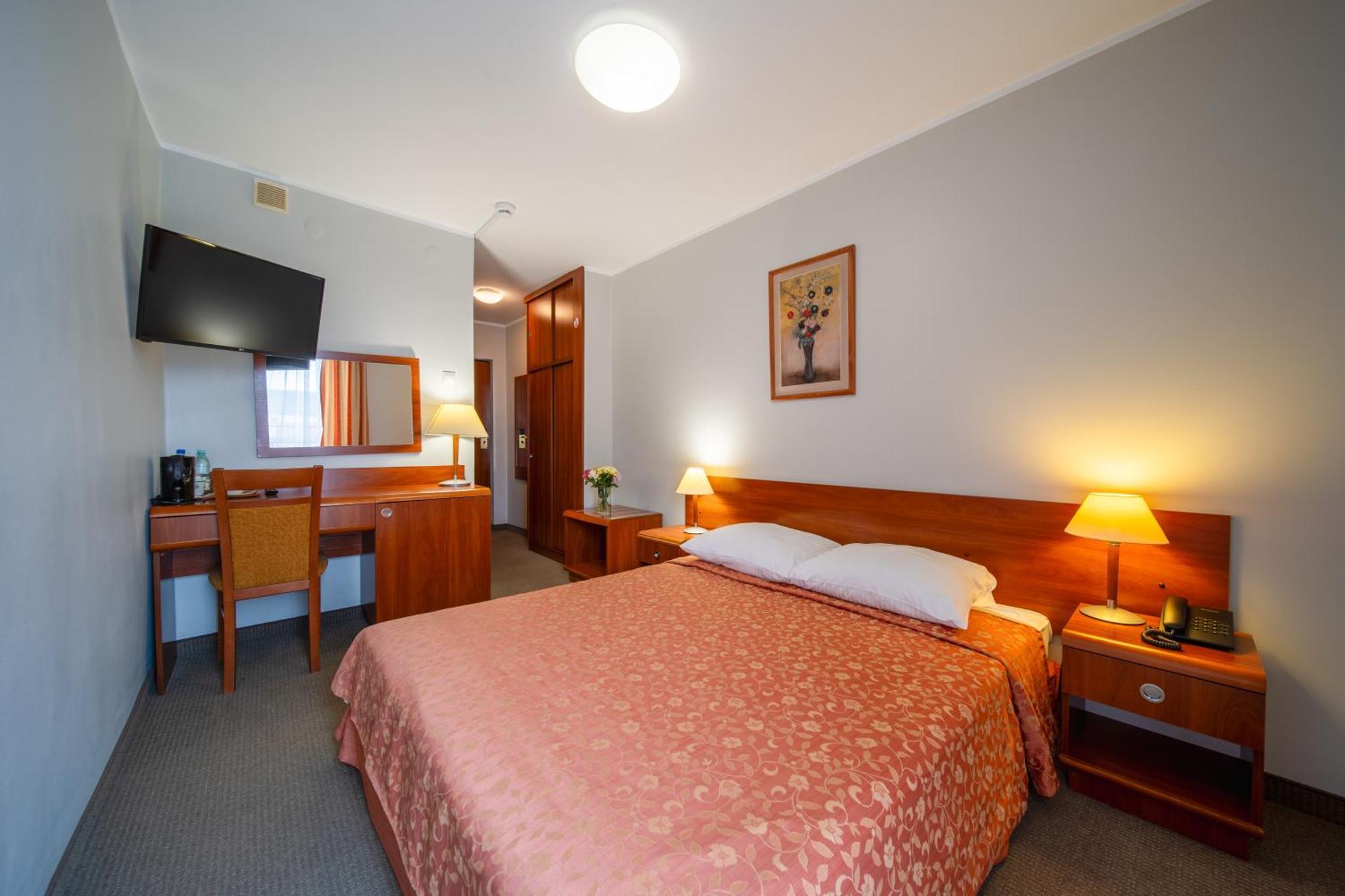 Hotel Gromada Łomża Екстериор снимка