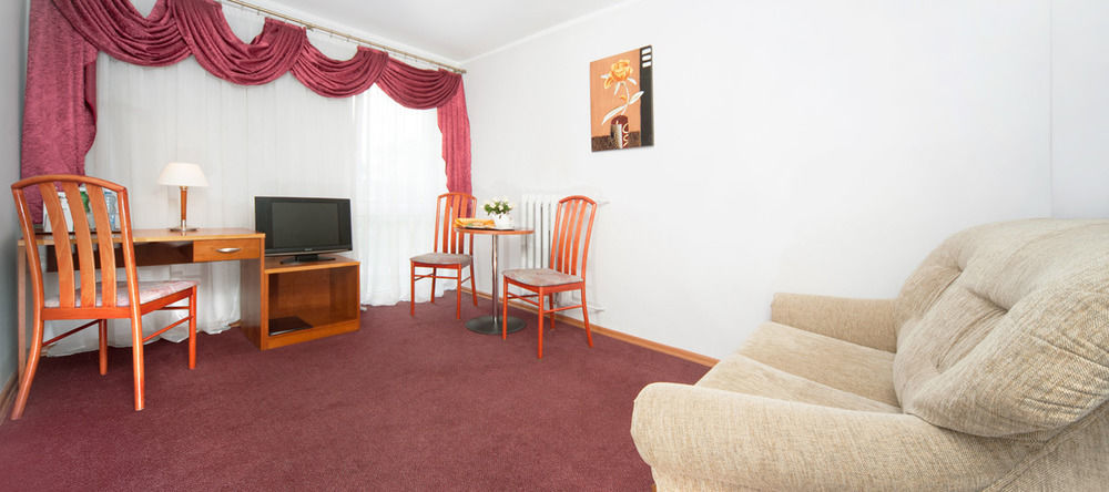 Hotel Gromada Łomża Екстериор снимка