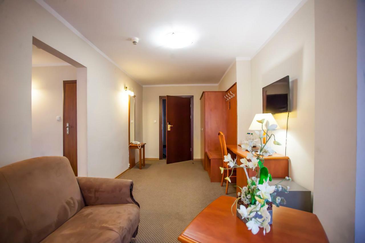 Hotel Gromada Łomża Екстериор снимка