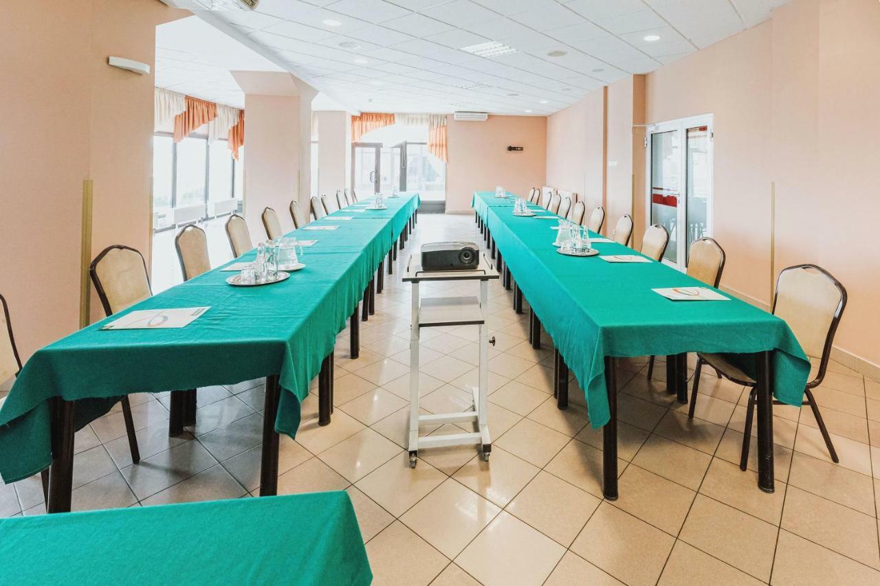 Hotel Gromada Łomża Екстериор снимка